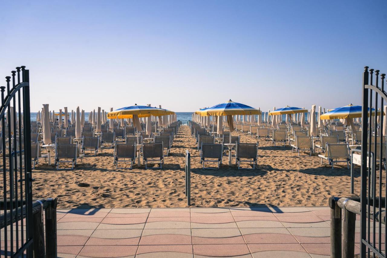 Hotel Excelsior Lido di Jesolo Dış mekan fotoğraf